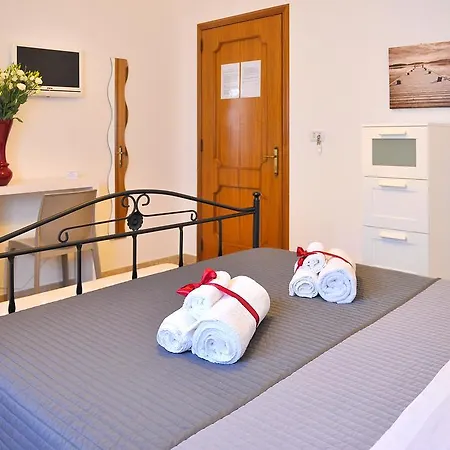 Lu Puzzu Luengu 3* Leverano